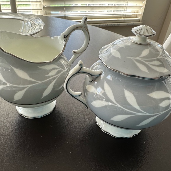 Coalport “Phantom” Fine China - 6 piece complete place setting plus more!! - Picture 6 of 6